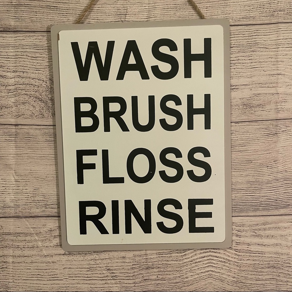 Cute Bathroom sign with yarn hanger